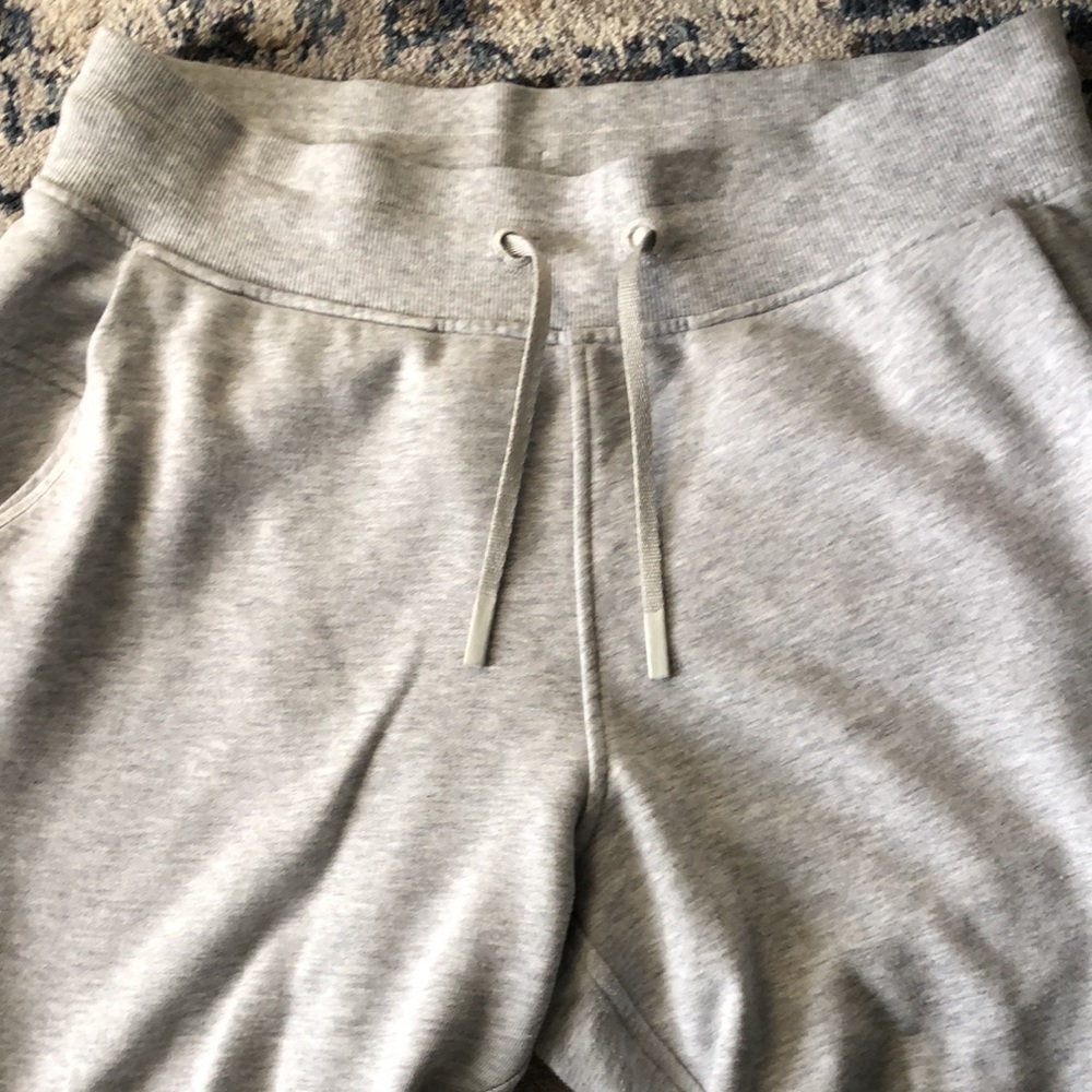 Women’s Lululemon Warm Down Jogger - Picture 5 of 5